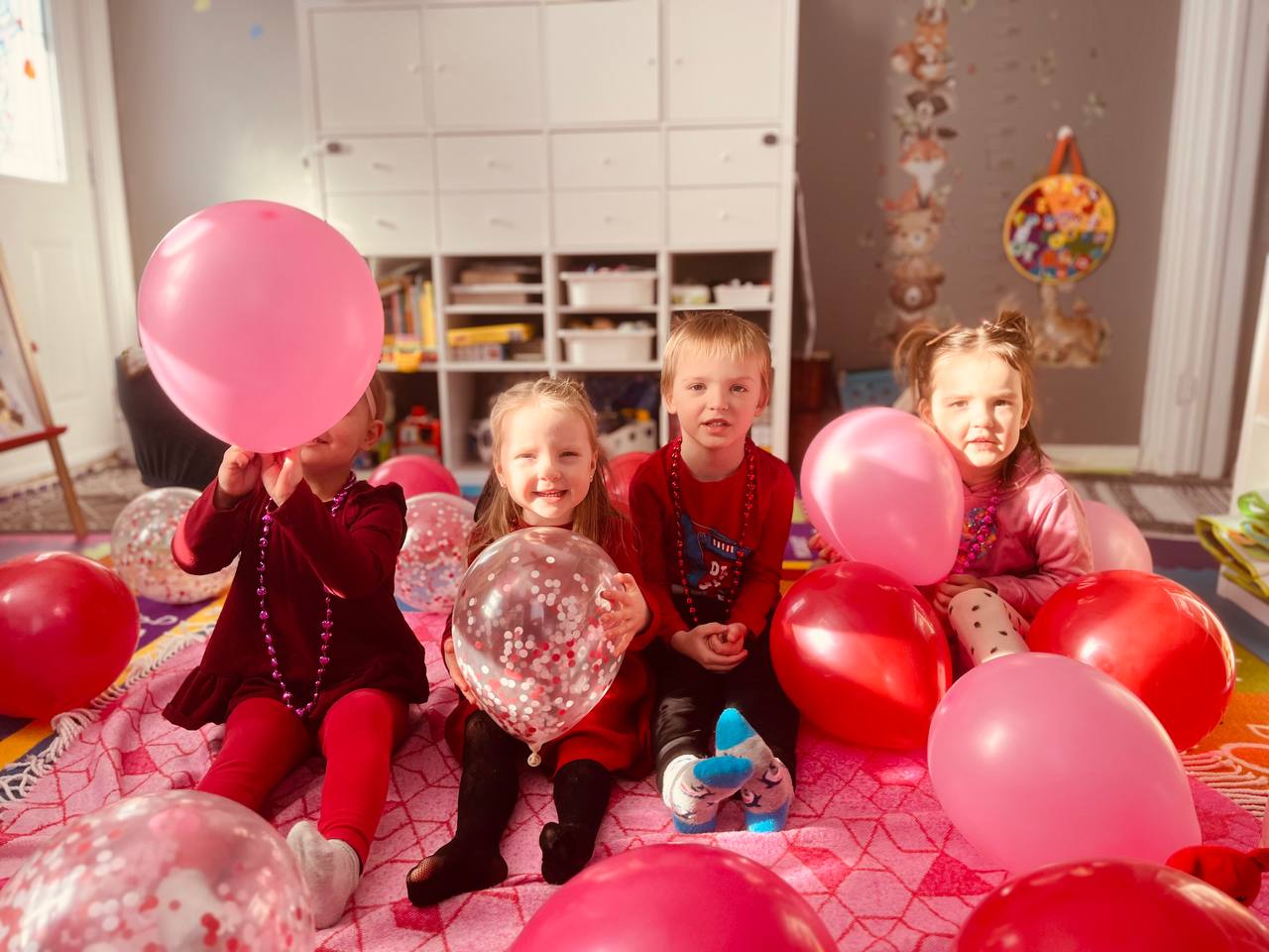 Дети на прогулке